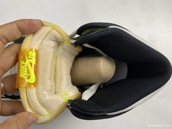 OG RETRO 555088-118 1 AIR 'VOLT JORDAN GOLD' HIGH 0722